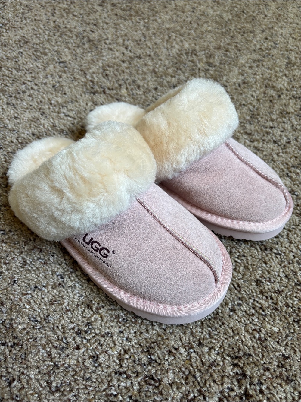 UGG kids slippers - pink